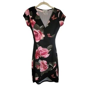 Crave Frame Women's V-Cut Dress, Black with Pink Roses, Size Small (Juniors)